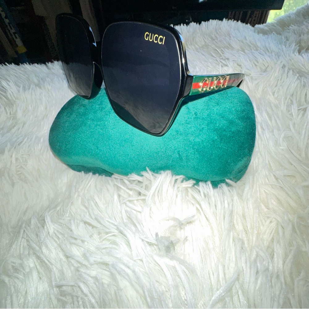 Luxury Fashion Black and Green Sunglasses